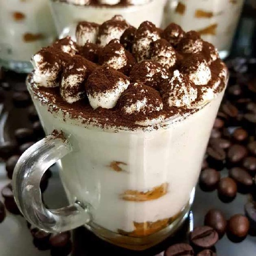 طرز تهیه بستنی تیرامیسو با بیسکویت