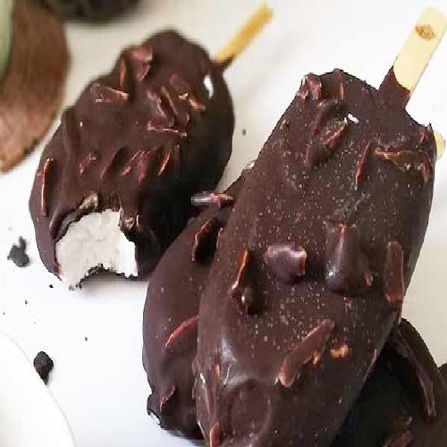 طرز تهیه بستنی چوبی شکلاتی منگوم